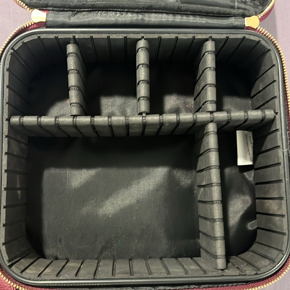 Lacattura, makeup or skincare organizer, can be used for travel, storage, etc. - Picture 4 of 5